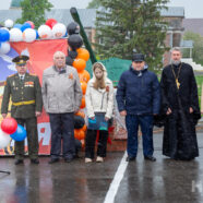 Отец Алексей поздравил жителей Камешкира с Днём Победы
